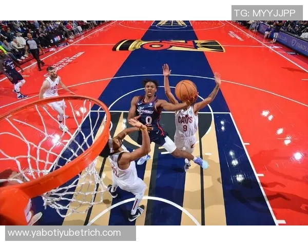 安芬尼西蒙斯表现平平15投5中三分8投3中贡献17分4篮板5助攻正负值12 安芬尼西蒙斯表现平平15投5中三分8投3中贡献17分4篮板5助攻正负值12