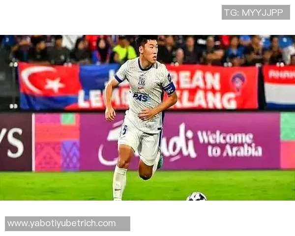 申花遭广岛逆袭朱辰杰失位致荒木隼人头球破门球队陷入困境 申花遭广岛逆袭朱辰杰失位致荒木隼人头球破门球队陷入困境