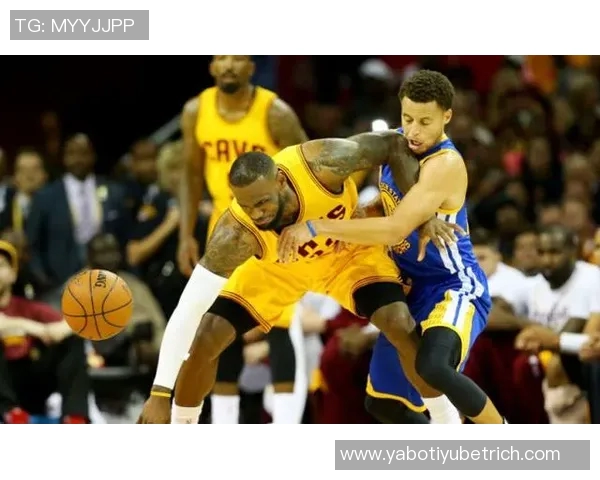 墨菲赞米西逐渐回暖14分14板展现拼劲与投入度令人印象深刻