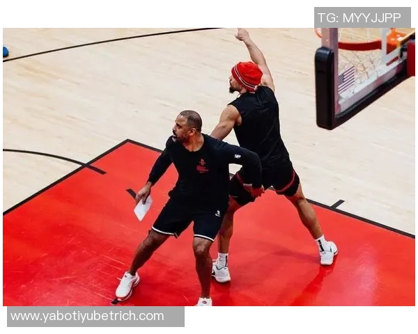 火箭队迎来首场胜利费城76人保持全胜文班与勇士的精彩练习马卡宁创下新纪录