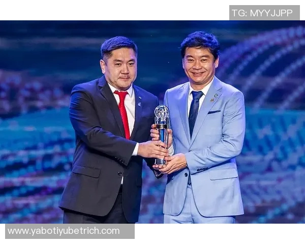 环足奖最佳男足俱乐部投票结果揭晓吉达国民领先巴黎弗拉门戈紧随其后 环足奖最佳男足俱乐部投票结果揭晓吉达国民领先巴黎弗拉门戈紧随其后