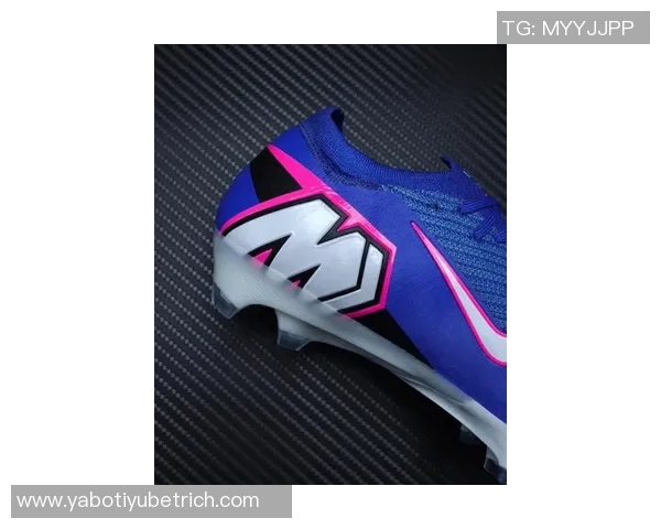 耐克明年将推出金色C罗战靴引发球迷热议 耐克明年将推出金色C罗战靴引发球迷热议