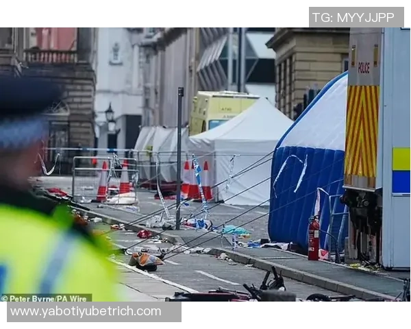 利物浦夺冠游行司机因路怒症撞人认罪引发关注