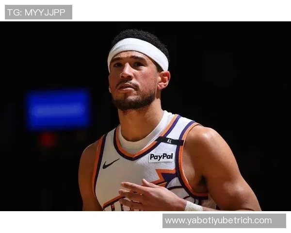 布克职业生涯得分突破17000分创21世纪第八快里程碑